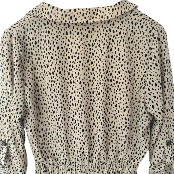 Sweet Rain Women's Animal Print V-Neck Roll Tab Sleeves with Tie - Picture 11 of 14